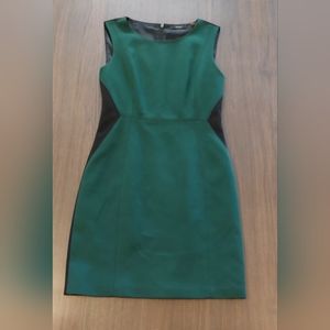 Tahari Sz 6 Emerald Hunter Green Black Sheath Dress Figure Flattering